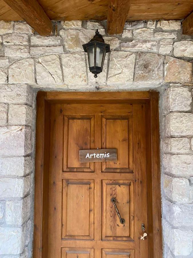 Mezonetes Helmos Apartment Ano Lousoi Exterior photo